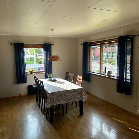 Prázdninový dům Nostalgisk Eldre Hus Sentralt I Ovre Ardal
