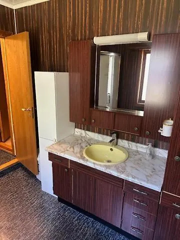 Сasa de vacaciones Nostalgisk Eldre Hus Sentralt I