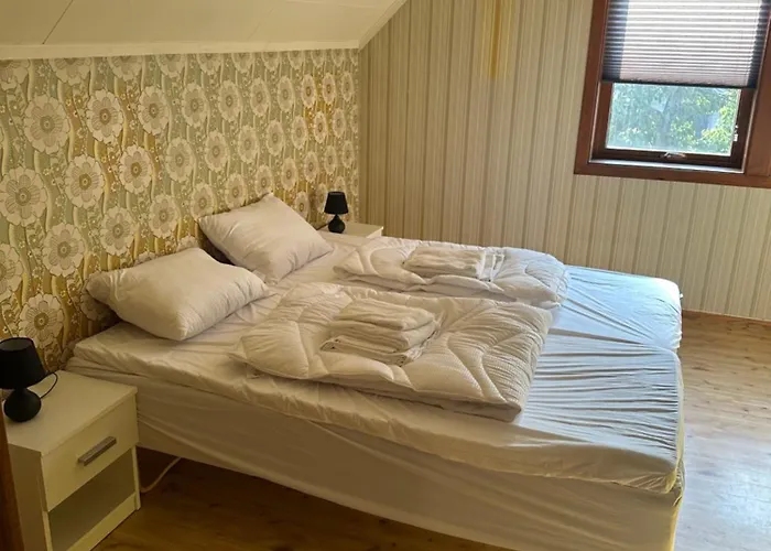 Nostalgisk Eldre Hus Sentralt I *